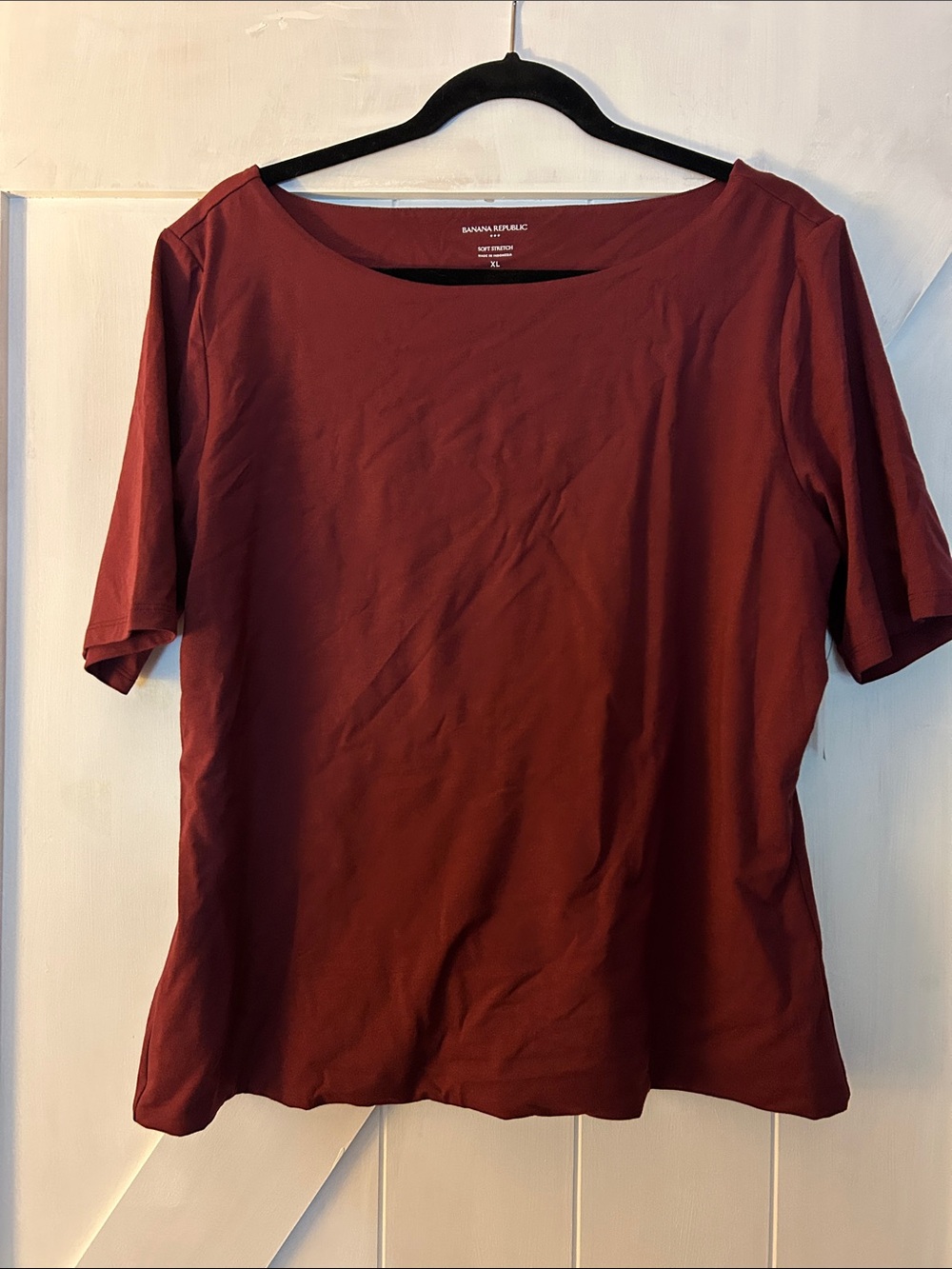 Banana Republic Short Sleeve Crewneck Top in Burgundy